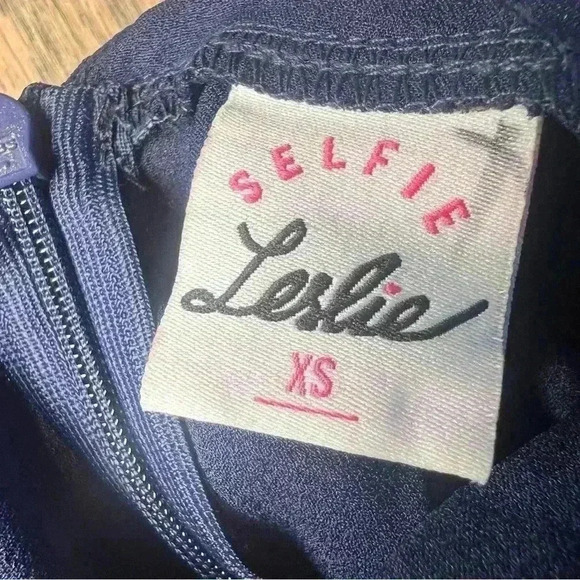 Selfie Leslie Women’s Kallie Navy Striped Jumpsuit Size X-Small - Picture 11 of 13